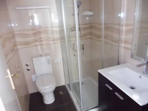Apartamento T1 Remodelado Parede Centro