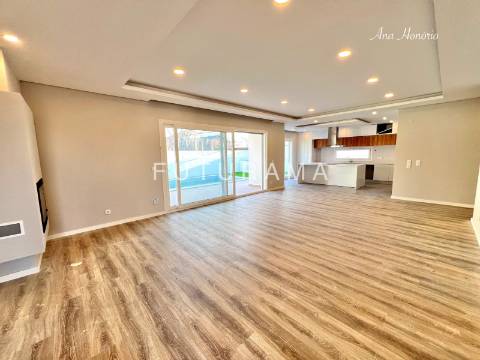 MORADIA ENTRE CAMPO E O MAR T4 + 1 - Azeitão