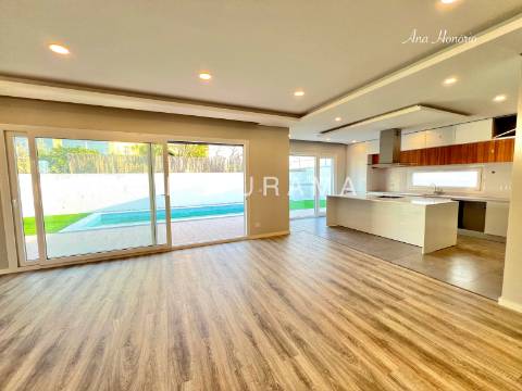 Moradia Térrea charmosa c/Piscina - Azeitão - Setúbal