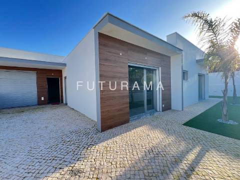 Moradia Térrea charmosa c/Piscina - Azeitão - Setúbal