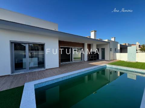Moradia Térrea charmosa c/Piscina - Azeitão - Setúbal