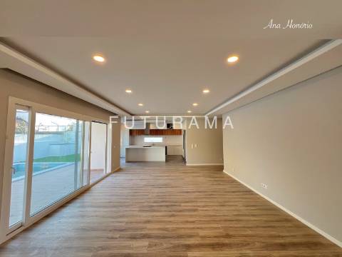 Moradia Térrea charmosa c/Piscina - Azeitão - Setúbal