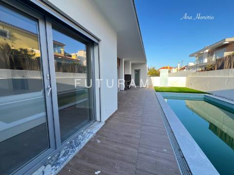 Moradia Térrea charmosa c/Piscina - Azeitão - Setúbal