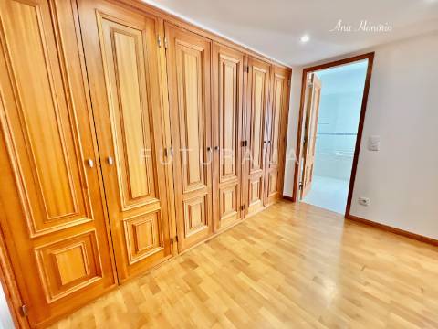 Apartamento T3 Alto da Barra - Oeiras
