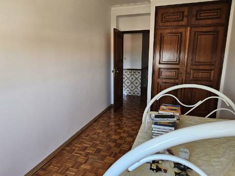 Apartamento T2 na Terplana - Parede