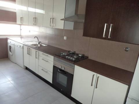 Apartamento T2 - Parede - Remodelado