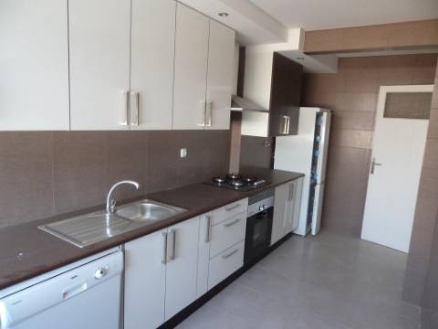 Apartamento T2 - Parede - Remodelado
