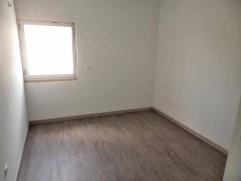 Apartamento T2 - Parede - Remodelado