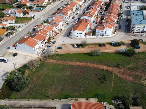 Bensafrim - Terreno para urbanização para construção de 11 Moradias