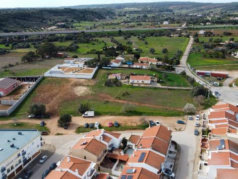 Bensafrim - Terreno para urbanização para construção de 11 Moradias