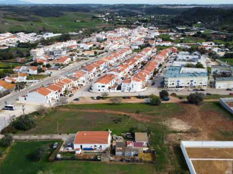 Bensafrim - Terreno para urbanização para construção de 11 Moradias