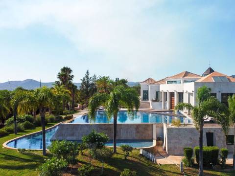 ESTOI - Mansão de Campo de Luxo com 6 Quartos e Vista Mar