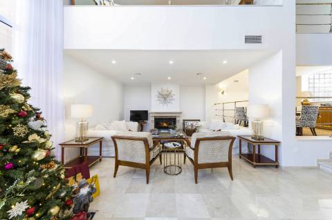 Exclusiva Moradia T5 com piscina no centro de Faro