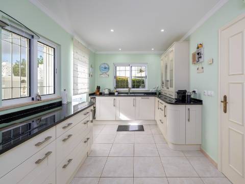 VALE FORMOSO - Charmosa Moradia T3+1 com piscina