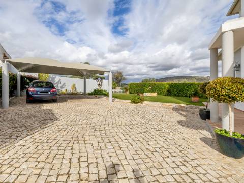 VALE FORMOSO - Charmosa Moradia T3+1 com piscina