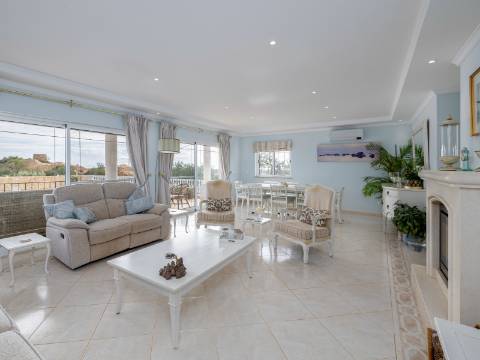 VALE FORMOSO - Charmosa Moradia T3+1 com piscina