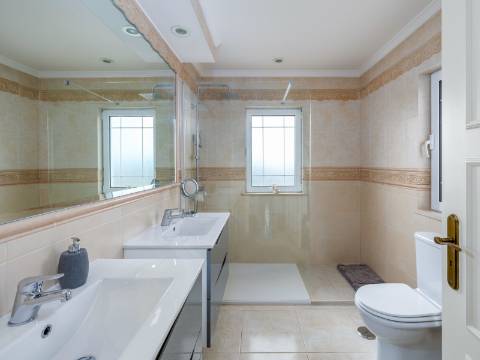 VALE FORMOSO - Charmosa Moradia T3+1 com piscina