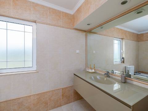 VALE FORMOSO - Charmosa Moradia T3+1 com piscina