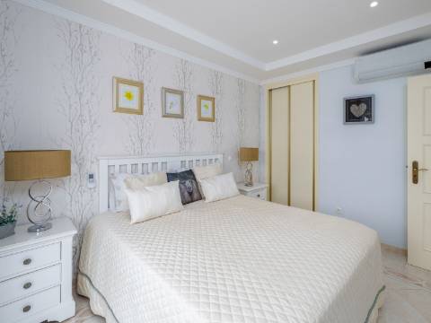 VALE FORMOSO - Charmosa Moradia T3+1 com piscina