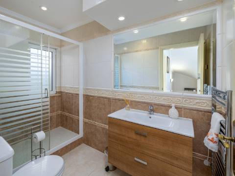 VALE FORMOSO - Charmosa Moradia T3+1 com piscina