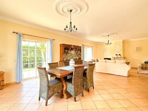 VALE FORMOSO - Vivenda V4 Para Venda