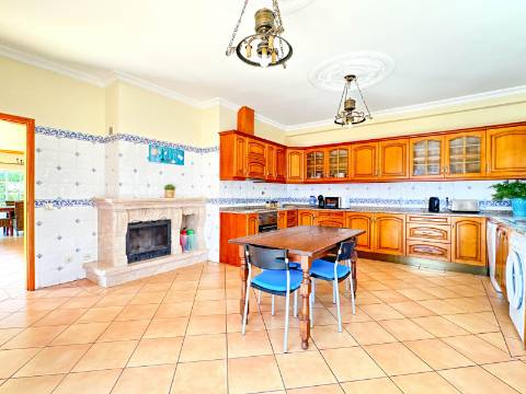 VALE FORMOSO - Vivenda V4 Para Venda