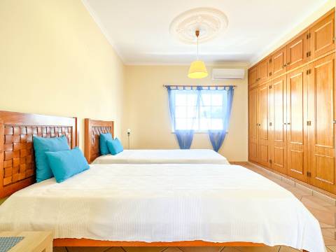 VALE FORMOSO - Vivenda V4 Para Venda