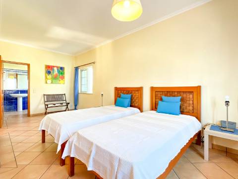 VALE FORMOSO - Vivenda V4 Para Venda