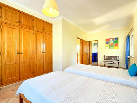 VALE FORMOSO - Vivenda V4 Para Venda