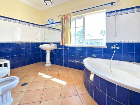 VALE FORMOSO - Vivenda V4 Para Venda