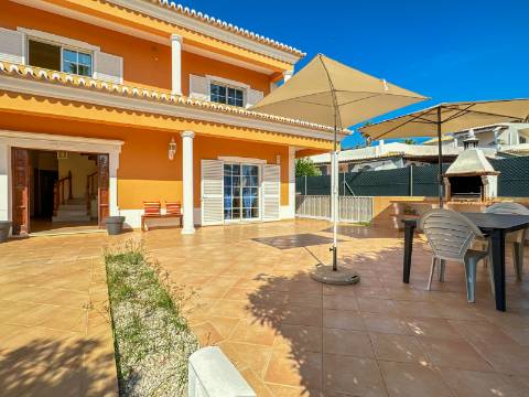 VALE FORMOSO - Vivenda V4 Para Venda