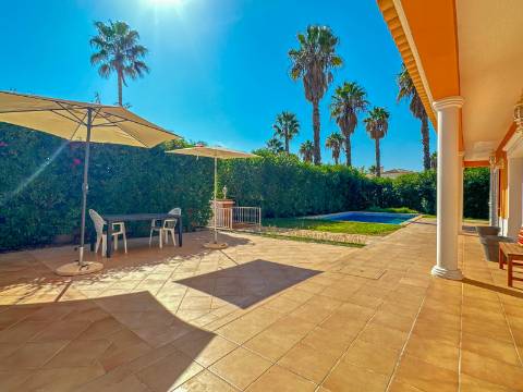 VALE FORMOSO - Vivenda V4 Para Venda