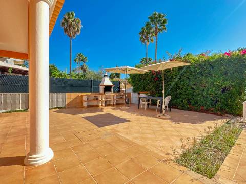 VALE FORMOSO - Vivenda V4 Para Venda