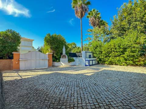 VALE FORMOSO - Vivenda V4 Para Venda