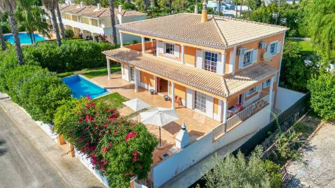 VALE FORMOSO - Vivenda V4 Para Venda