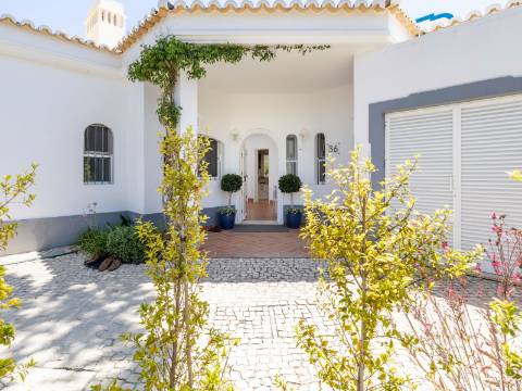 TRIANGULO DOURADO - Moradia T3 em empreendimento de luxo na Quinta do Lago | Almancil