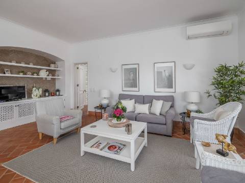 TRIANGULO DOURADO - Moradia T3 em empreendimento de luxo na Quinta do Lago | Almancil