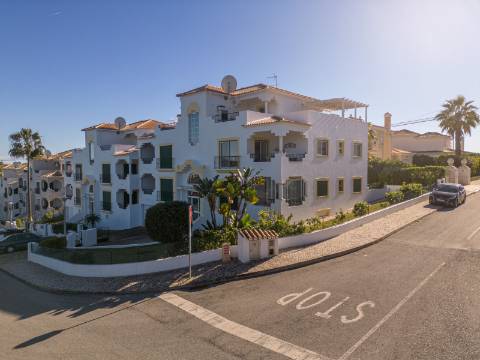 QUINTA DAS SALINAS - PENTHOUSE T1+2 em Vale do Garrão