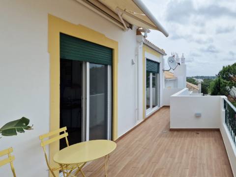 QUINTA DAS SALINAS - PENTHOUSE T1+2 em Vale do Garrão