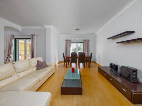 VILAMOURA - Moradia T3 próxima do GOLFE