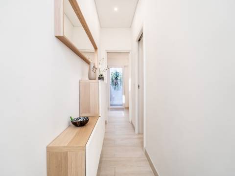 Quarteira - Duplex de 1 quarto com terraço espaçoso, totalmente remodelado