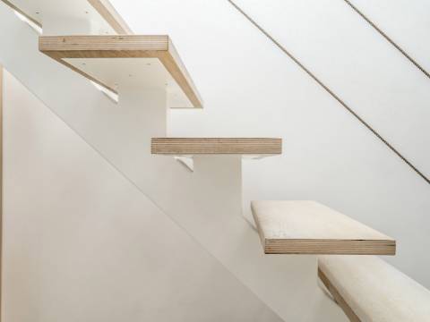 Quarteira - Duplex de 1 quarto com terraço espaçoso, totalmente remodelado