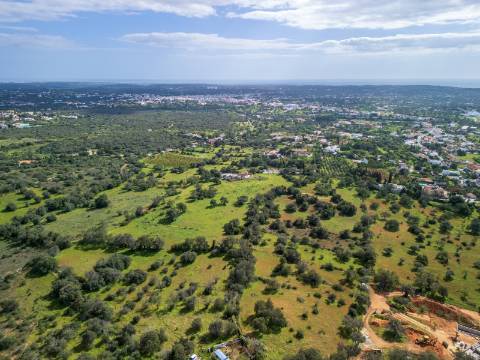 ALMANCIL - Terreno para reconstrução com vista mar