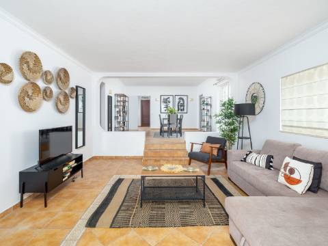 ALMANCIL (AREEIRO) - Moradia Geminada V2+1 com Piscina privada para Venda