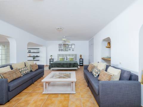 ALMANCIL (AREEIRO) - Moradia Geminada V2+1 com Piscina privada para Venda