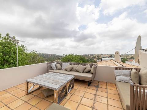 ALMANCIL (AREEIRO) - Moradia Geminada V2+1 com Piscina privada para Venda