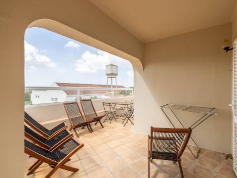 ALMANCIL (AREEIRO) - Moradia Geminada V2+1 com Piscina privada para Venda