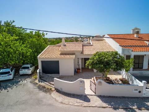 ALMANCIL (AREEIRO) - Moradia Geminada V2+1 com Piscina privada para Venda