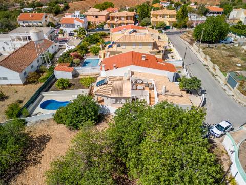 ALMANCIL (AREEIRO) - Moradia Geminada V2+1 com Piscina privada para Venda