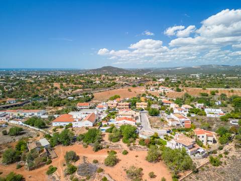 ALMANCIL (AREEIRO) - Moradia Geminada V2+1 com Piscina privada para Venda